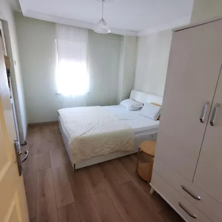 펜션 Cheerful 3 Bedroom Summer House 100m To The Beach.
