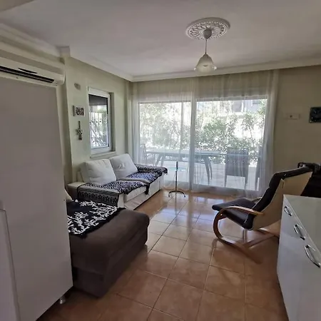 Cheerful 3 Bedroom Summer House 100m To The Beach. 펜션 *
